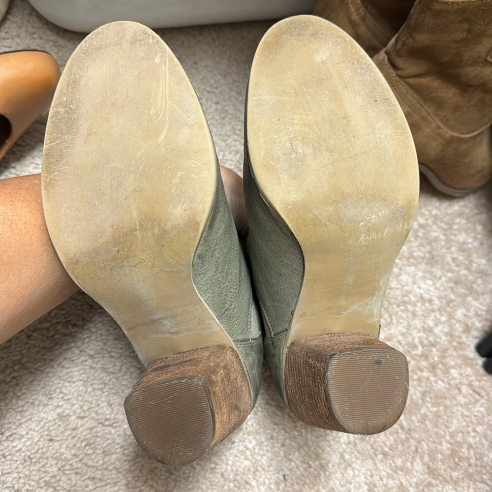Bootie - Picture 3 of 5